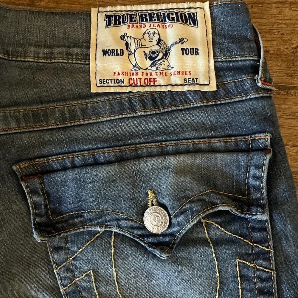 True religion cut off Bermuda Shorts 32